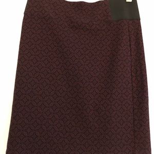 Geoprint pencil skirt; Martin and black